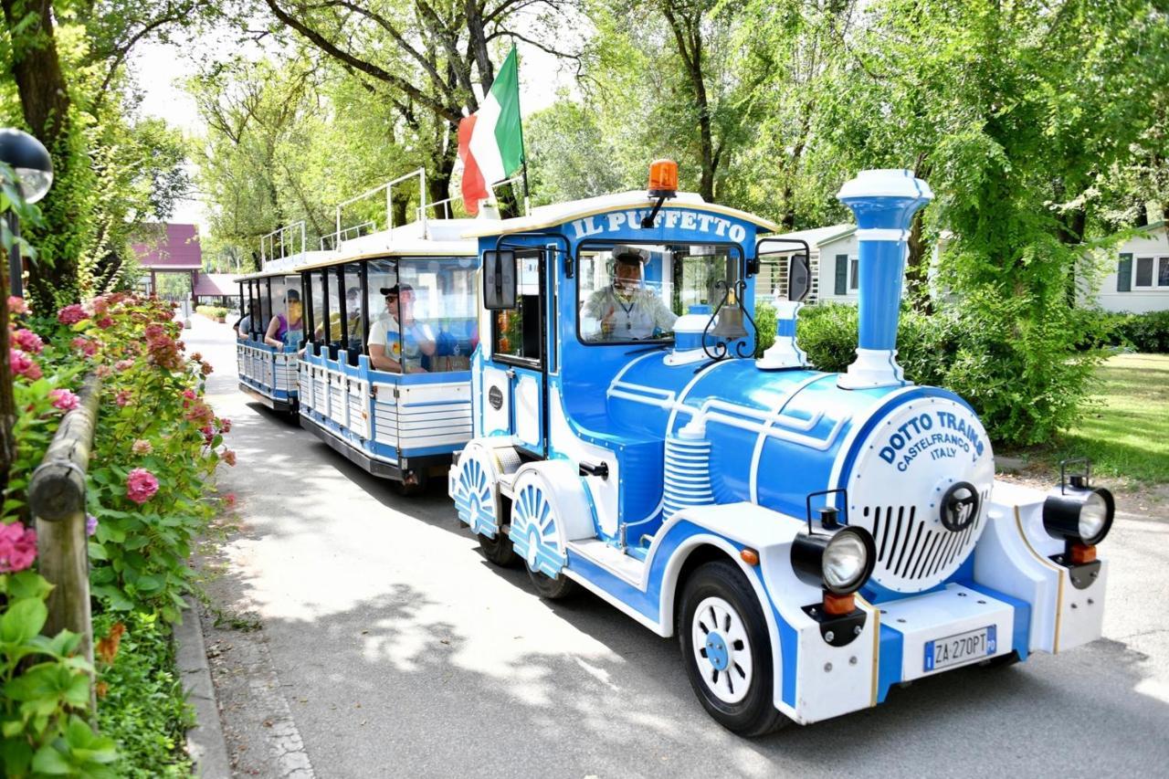 Isamar Holiday Village Ca Lino Buitenkant foto The train